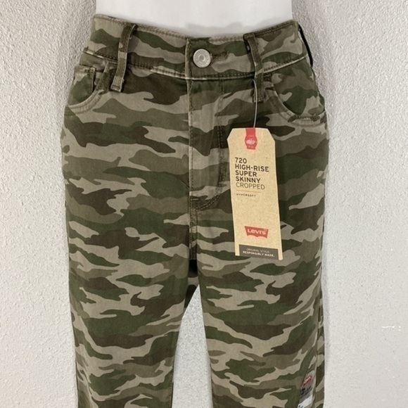 NWT Levi’s 720 High-Rise Super Skinny Cropped Jeans - Picture 3 of 13